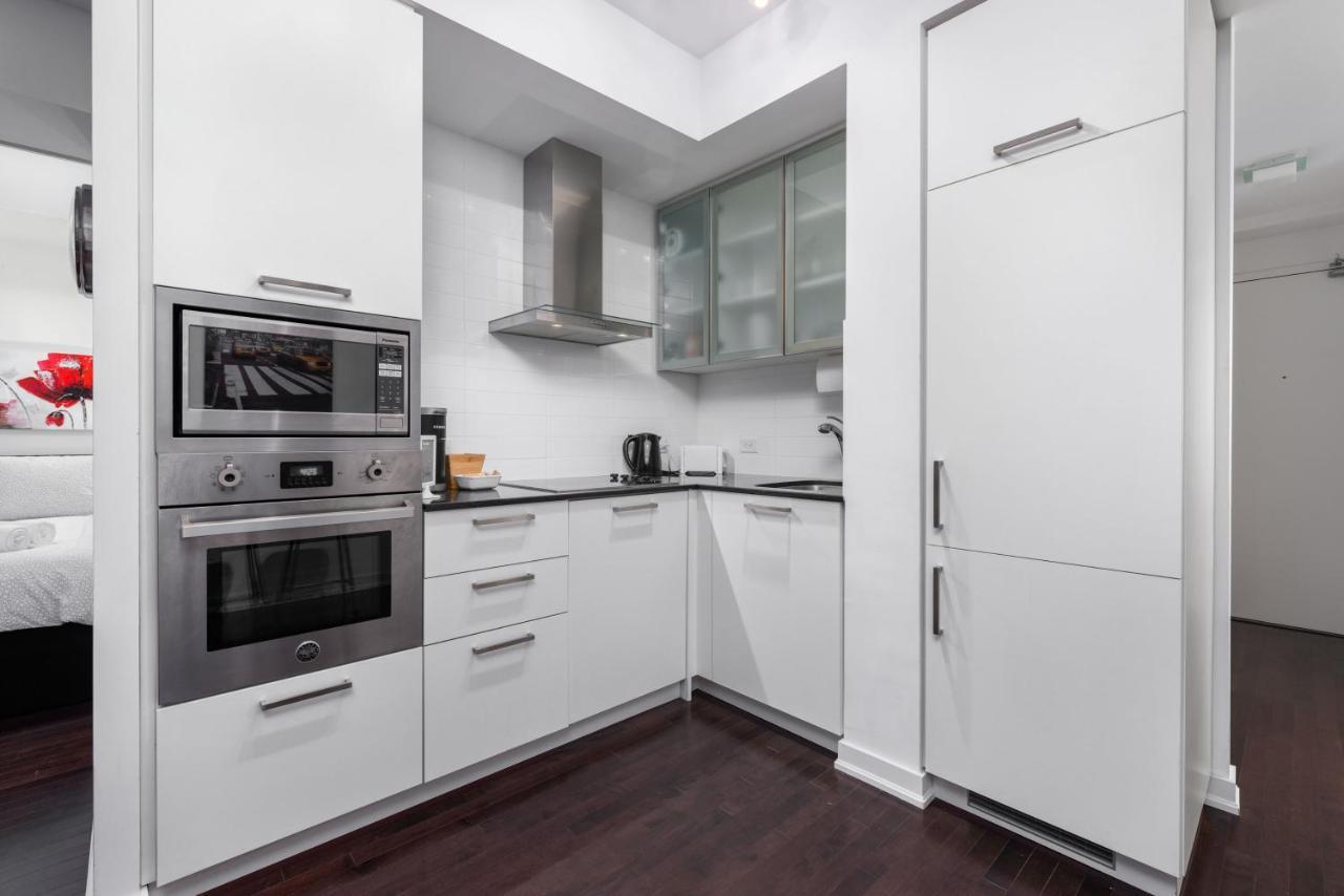 The York Boutique Suites Toronto Exteriör bild