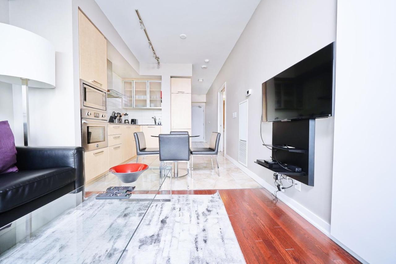 The York Boutique Suites Toronto Exteriör bild