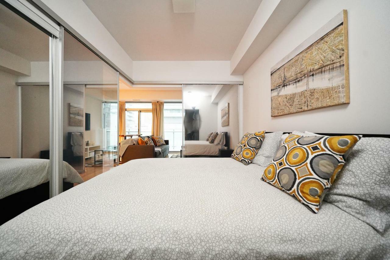 The York Boutique Suites Toronto Exteriör bild