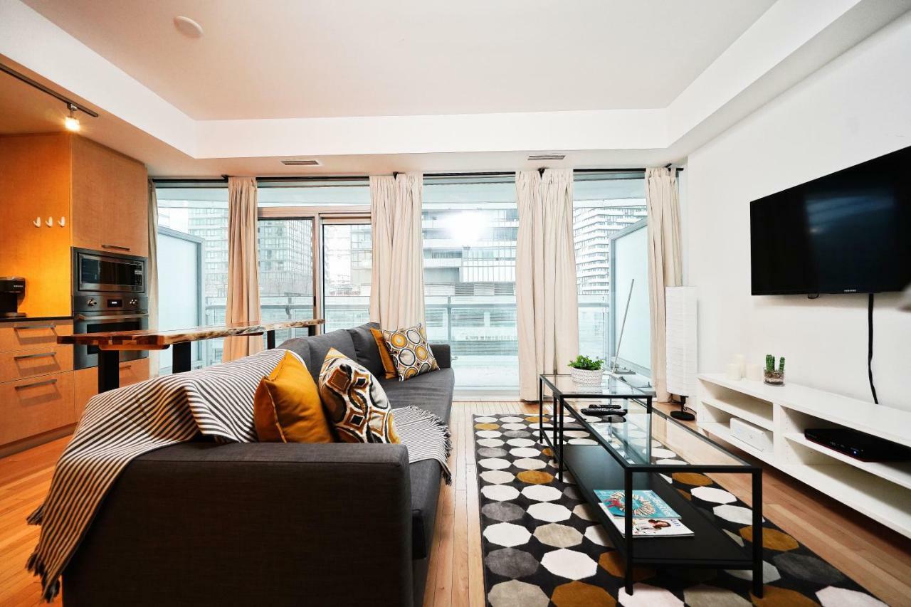 The York Boutique Suites Toronto Exteriör bild