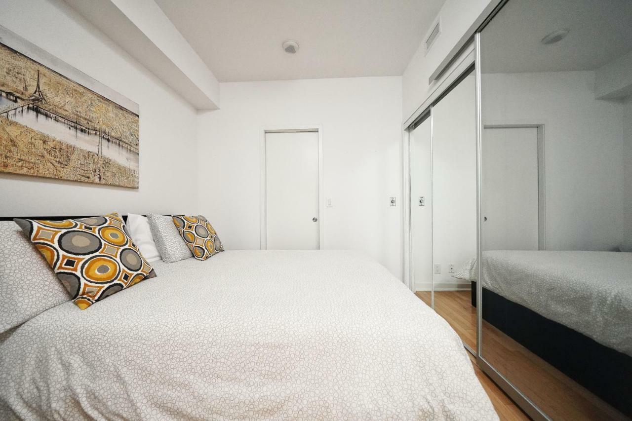 The York Boutique Suites Toronto Exteriör bild