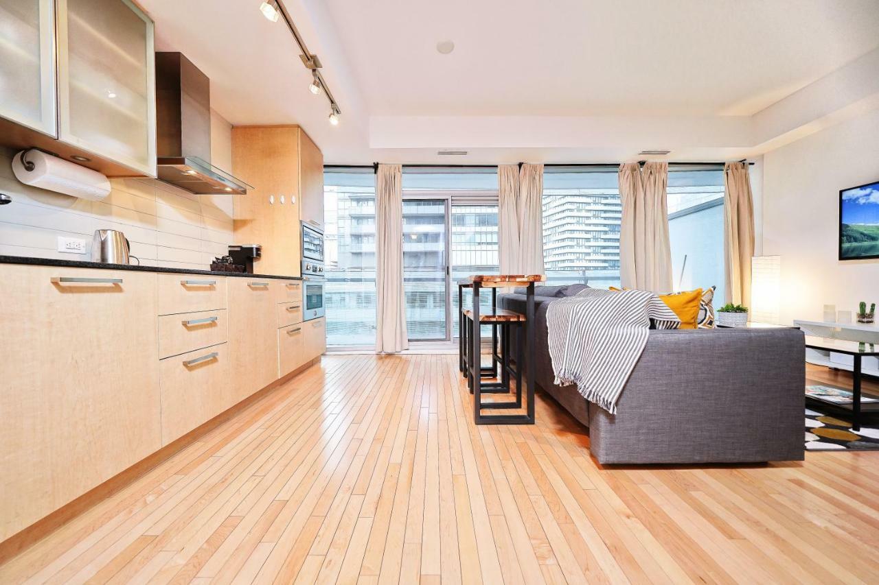 The York Boutique Suites Toronto Exteriör bild