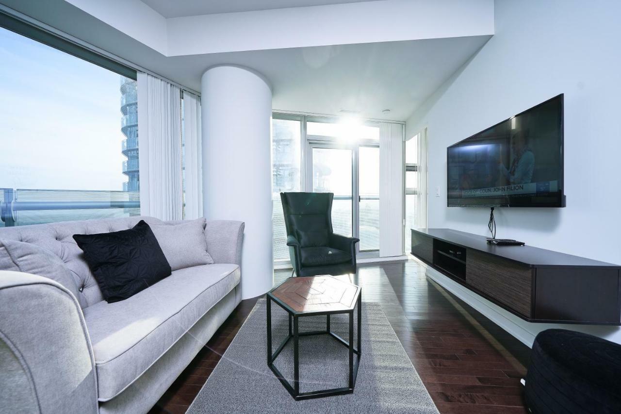 The York Boutique Suites Toronto Exteriör bild