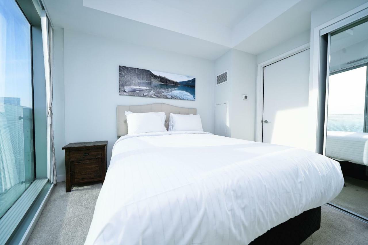 The York Boutique Suites Toronto Exteriör bild