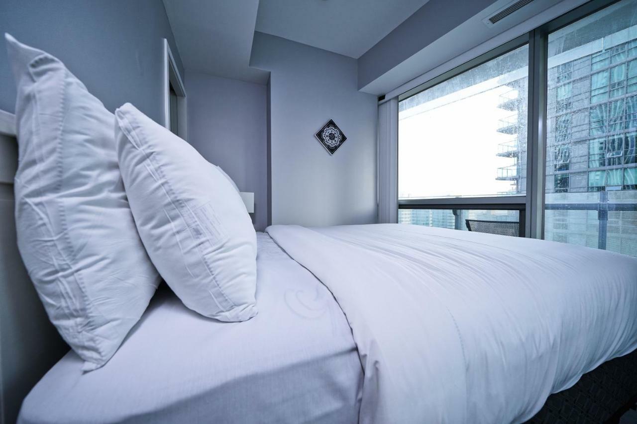 The York Boutique Suites Toronto Exteriör bild