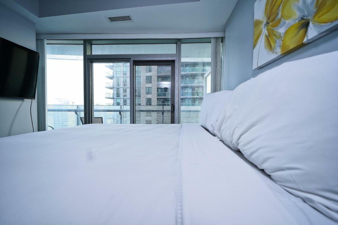 The York Boutique Suites Toronto Exteriör bild