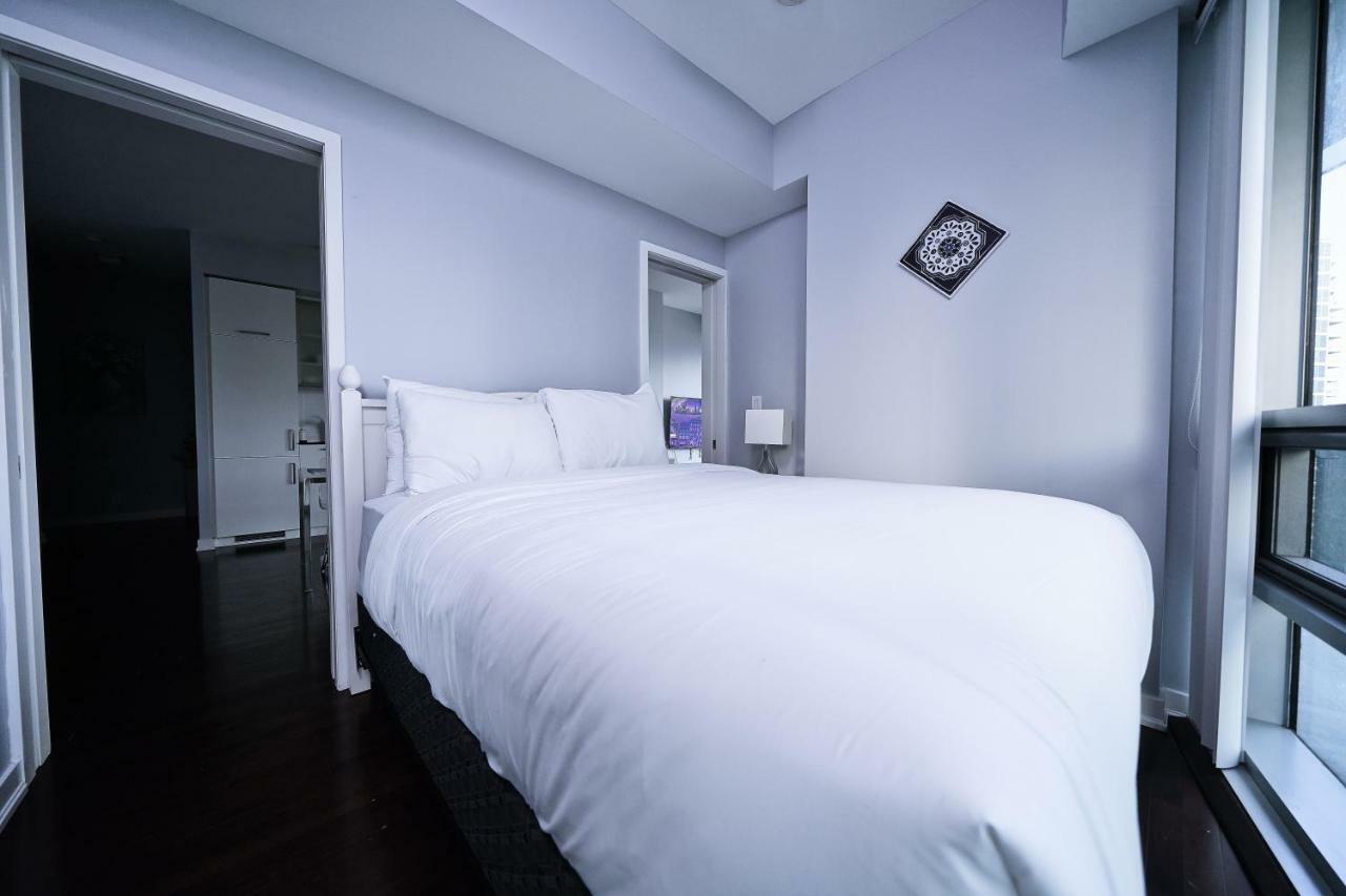 The York Boutique Suites Toronto Exteriör bild