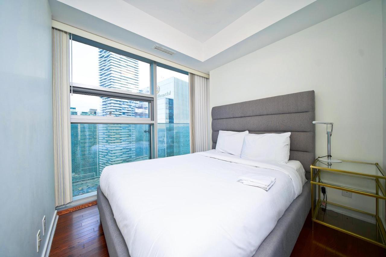 The York Boutique Suites Toronto Exteriör bild